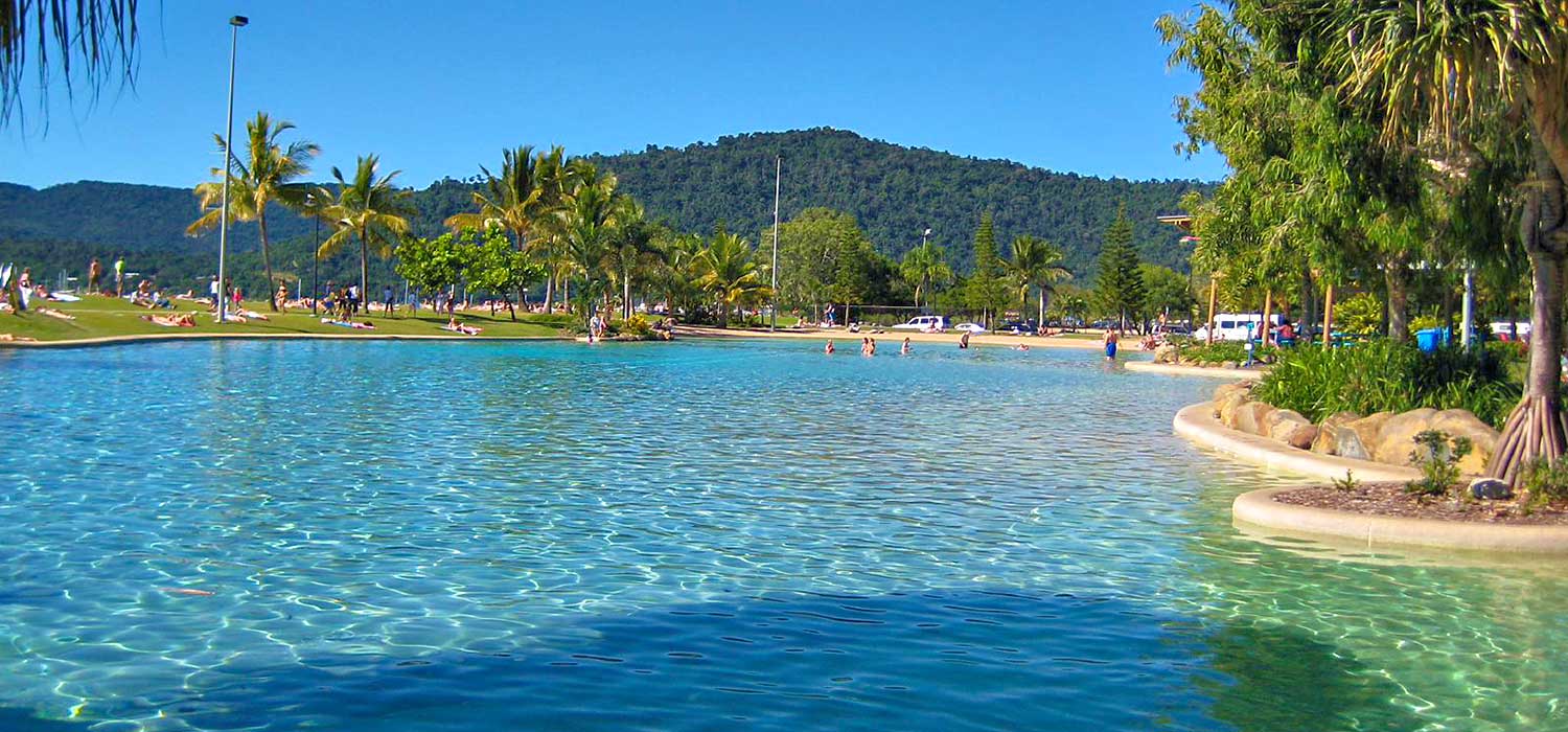 Swimming pool at Airlie_Beach