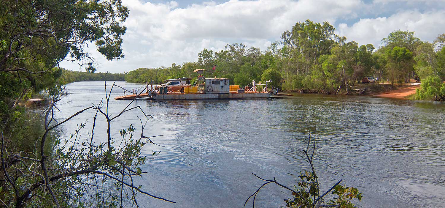 Ferry across the Jardine River