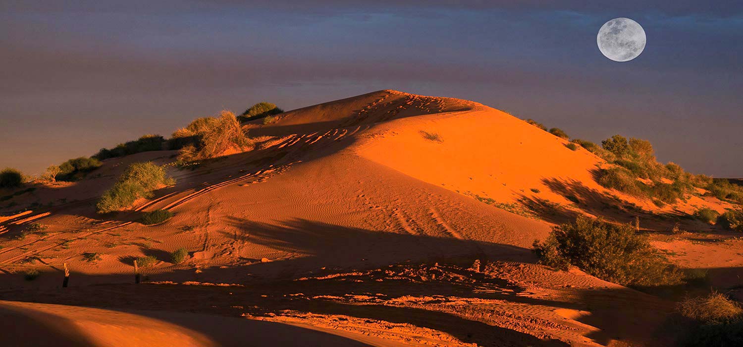 Sunset at Big Red in the Simpson Desert