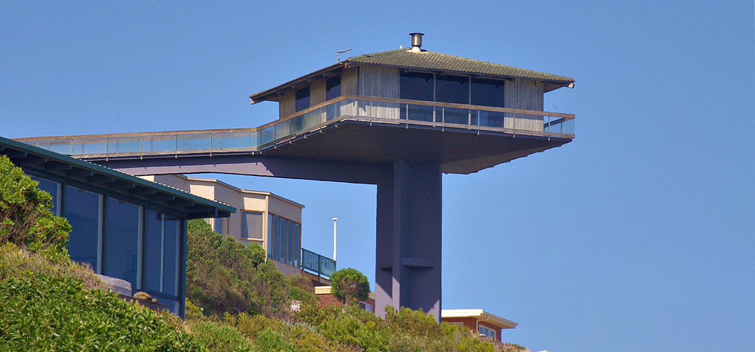 Pole house